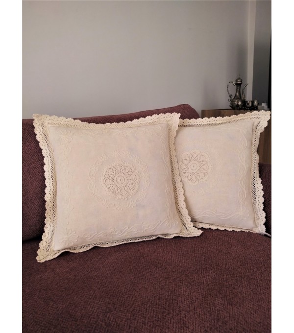 Orta Dantelli Keten Kırlent 45x45